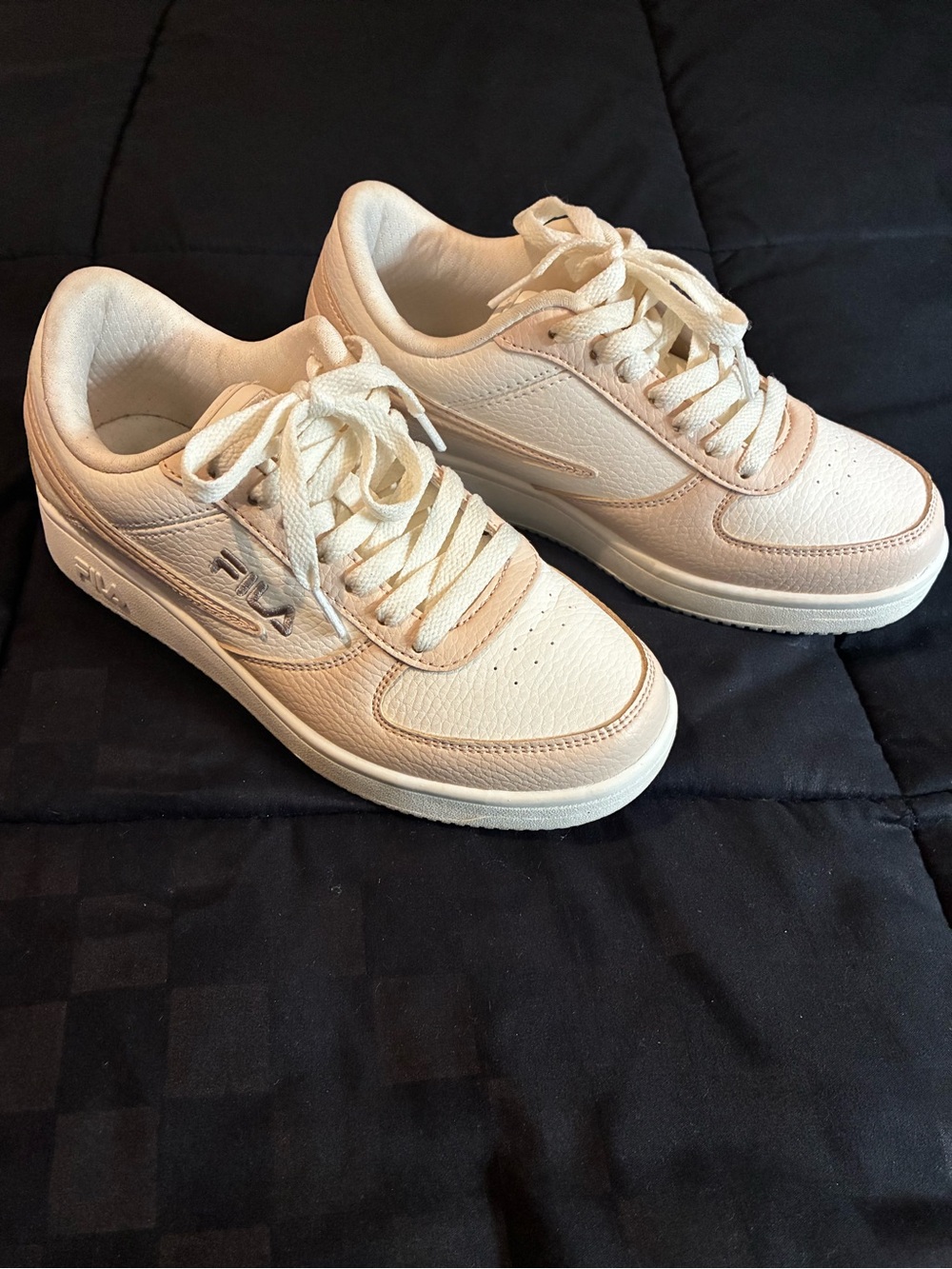Fila Cream Low-Top Sneakers for Women